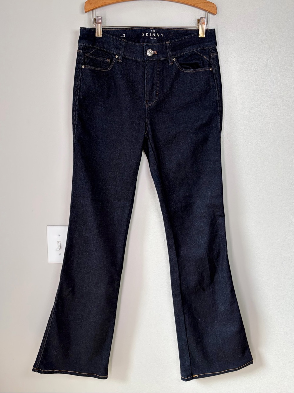 White House Black Market Dark Wash Mid Rise Skinny Flare Jeans Stretch Denim